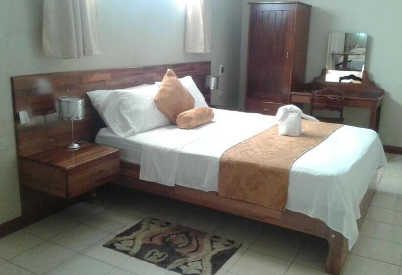 اتاق استاندارد یک نفره, Golden Star