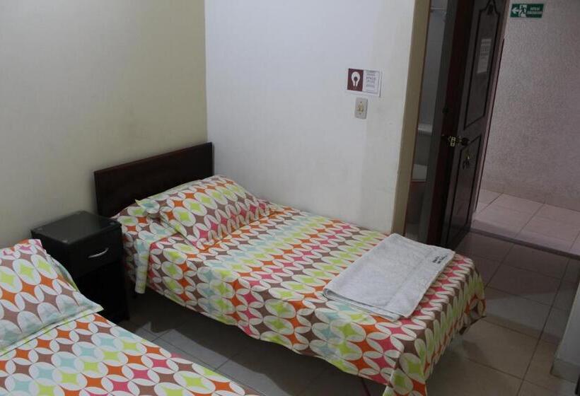 غرفة قياسية ثلاثية, Hostal Isla Señorial