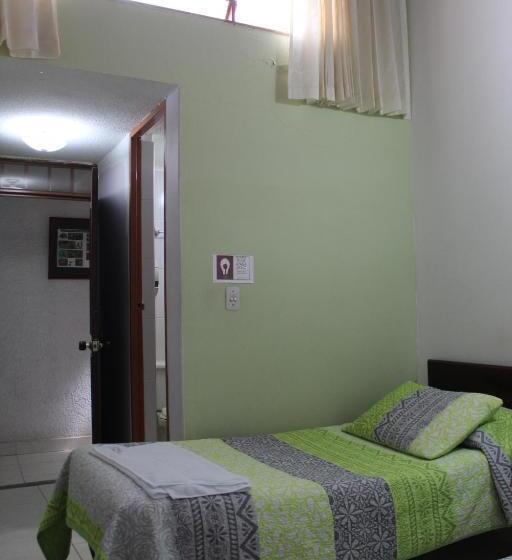 Номер Стандарт Трехместный, Hostal Isla Señorial