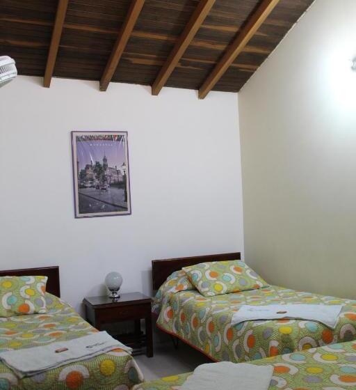 Трехместный Номер Классика, Hostal Isla Señorial