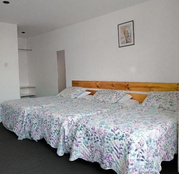 اتاق خانوادگی, La Posada Del Ingles