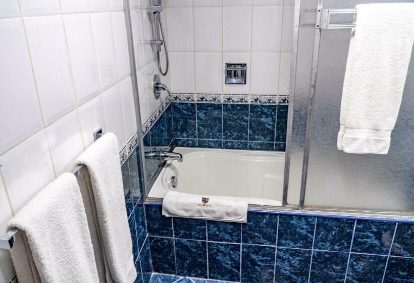 Delüks Oda, Marqueses