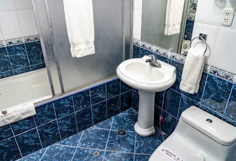 Delüks Oda, Marqueses