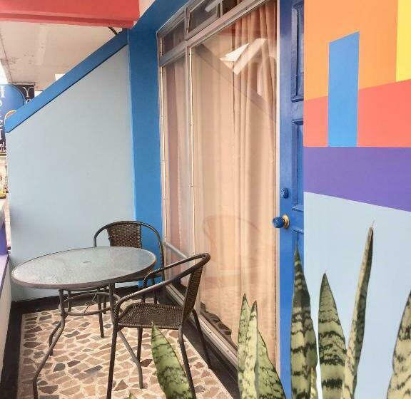 اتاق استاندارد, San Fermin Pereira