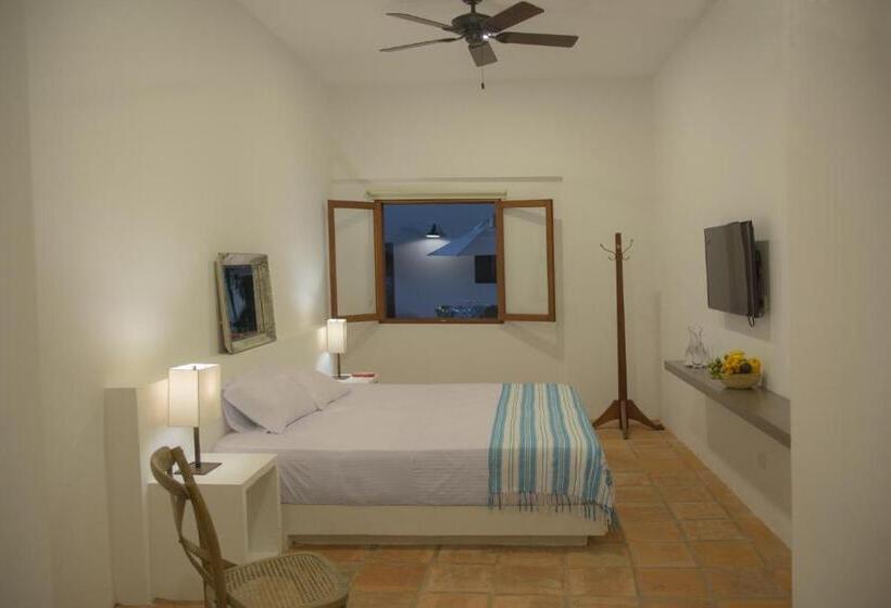 スタンダードルーム, San German