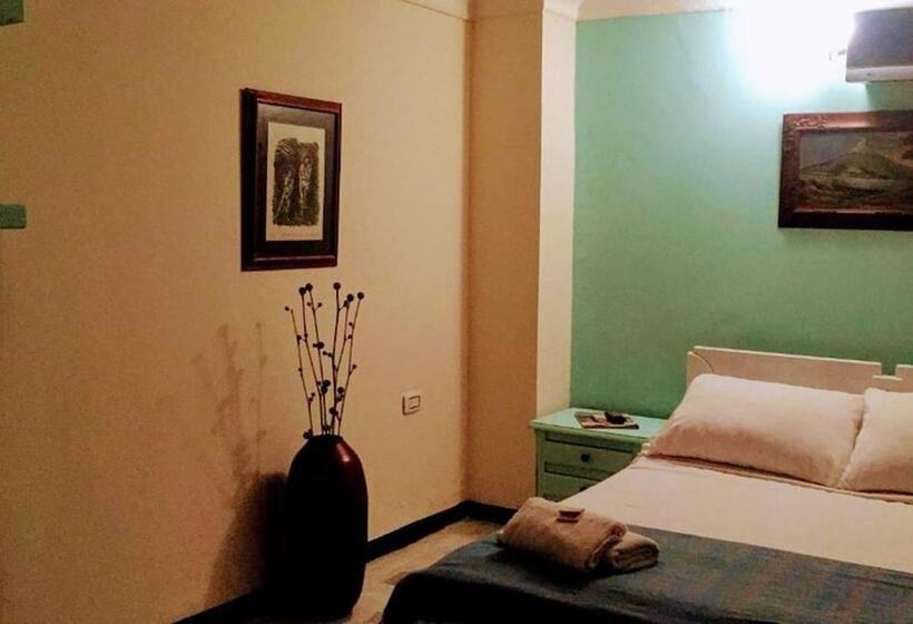 اتاق خانوادگی, Santa Sophia Del Mar B&b