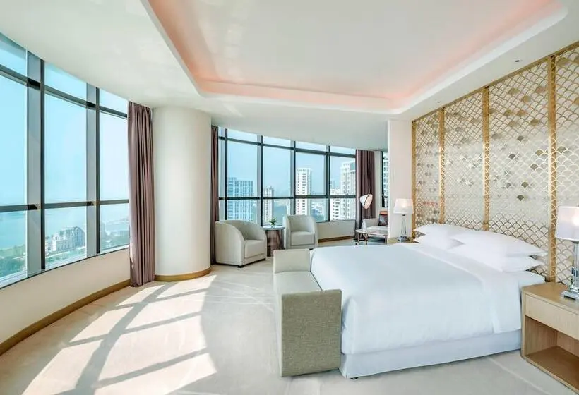 Presidenttisviitti 2 Makuuhuonetta, Sheraton Qingdao West Coast