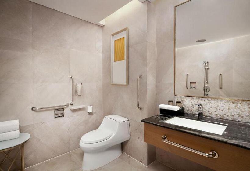 Номер Deluxe Кровать Кинг с Видом, Sheraton Qingdao West Coast