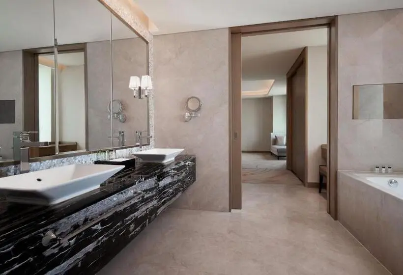 Executive-sviitti King-vuode, Sheraton Qingdao West Coast