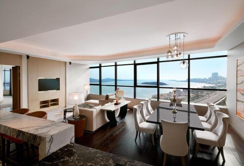 Люкс Президентский 2 Спальни, Sheraton Qingdao West Coast