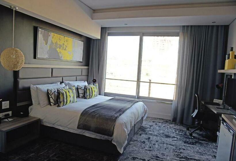 标准间, The Capital Menlyn Maine