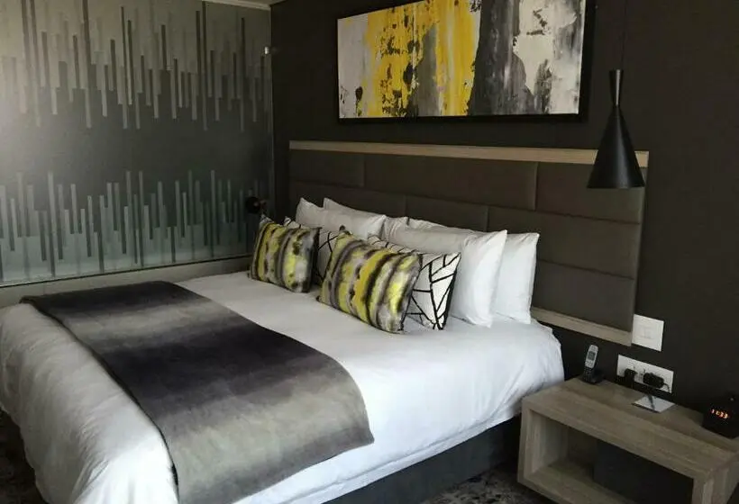 Standard-huone, The Capital Menlyn Maine