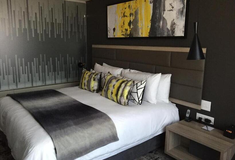 行政房间, The Capital Menlyn Maine