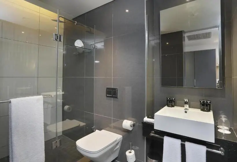 1 Bedroom Penthouse Apartment, The Capital Menlyn Maine