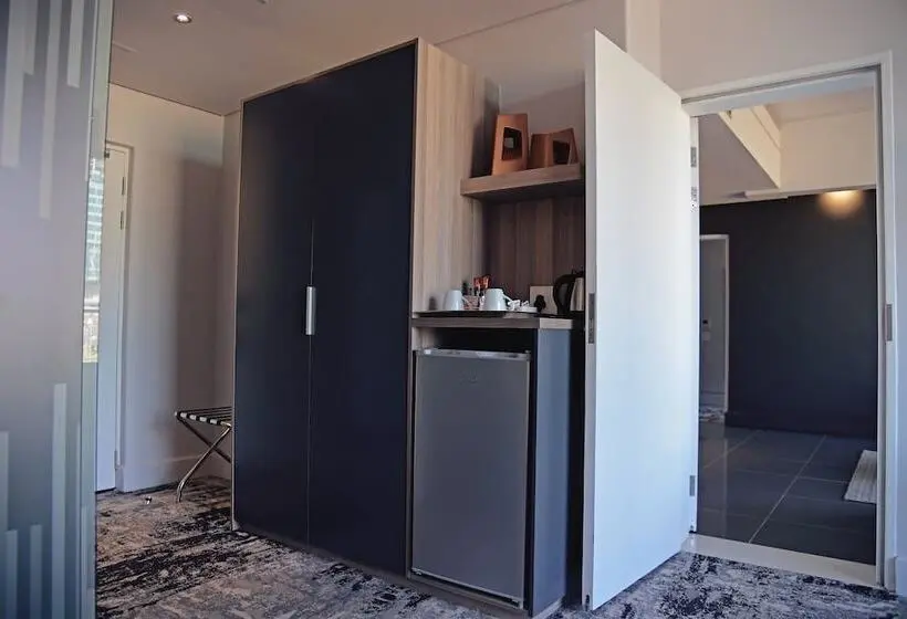 Executive-huone, The Capital Menlyn Maine