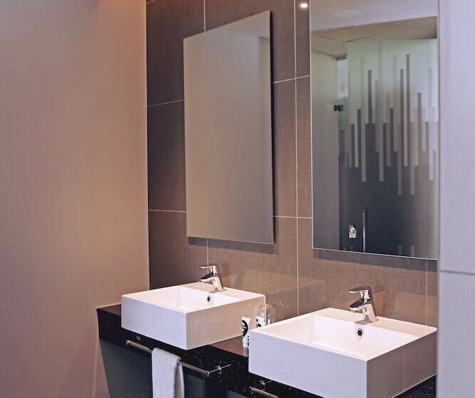 דירת שני חדרים, The Capital Menlyn Maine