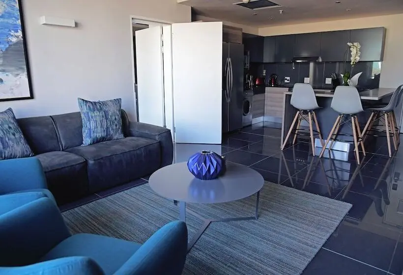 Huoneisto 2 Makuuhuonetta, The Capital Menlyn Maine