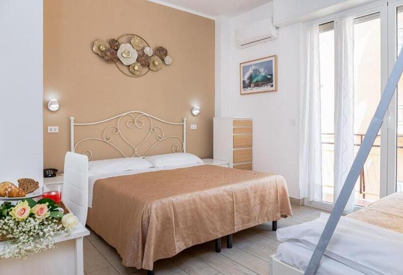 バルコニー付きスタンダードルーム, Villa Lina