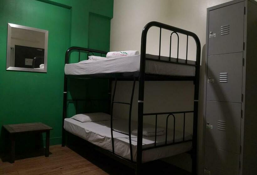 سرير فى غرفة مشتركه, Akinabalu Youth Hostel