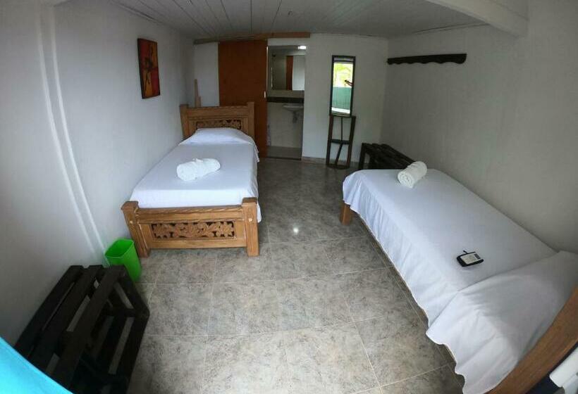 חדר סטנדרט, The Rock House Eco