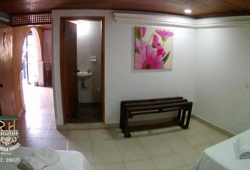 חדר סטנדרט לארבעה, The Rock House Eco