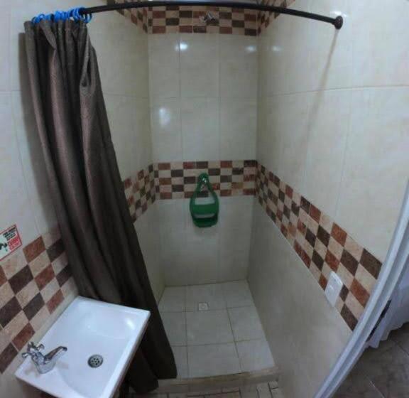 اتاق اکونومی, The Rock House Eco