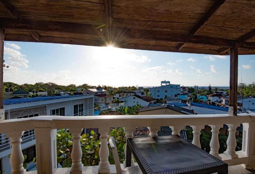 חדר סטנדרט לשלושה, The Rock House Eco