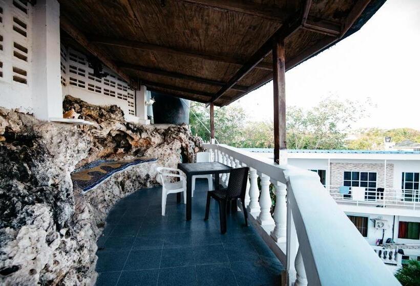 Standard room with outdoor bath, The Rock House Eco