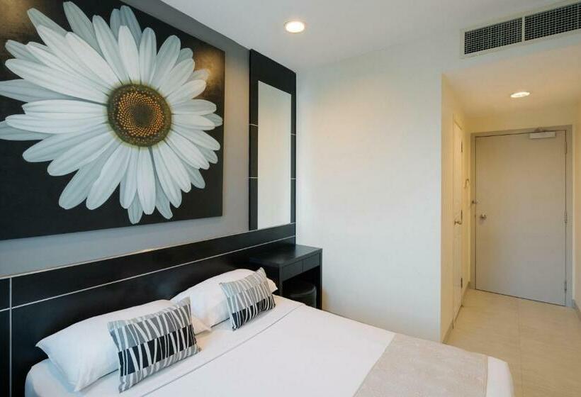 اتاق سوپریور, 81 Changi