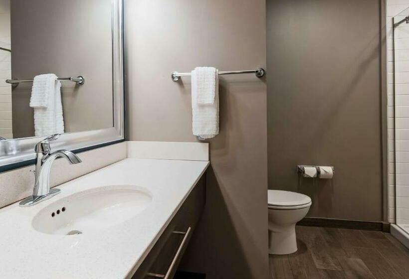 标准间, Spark By Hilton Erie