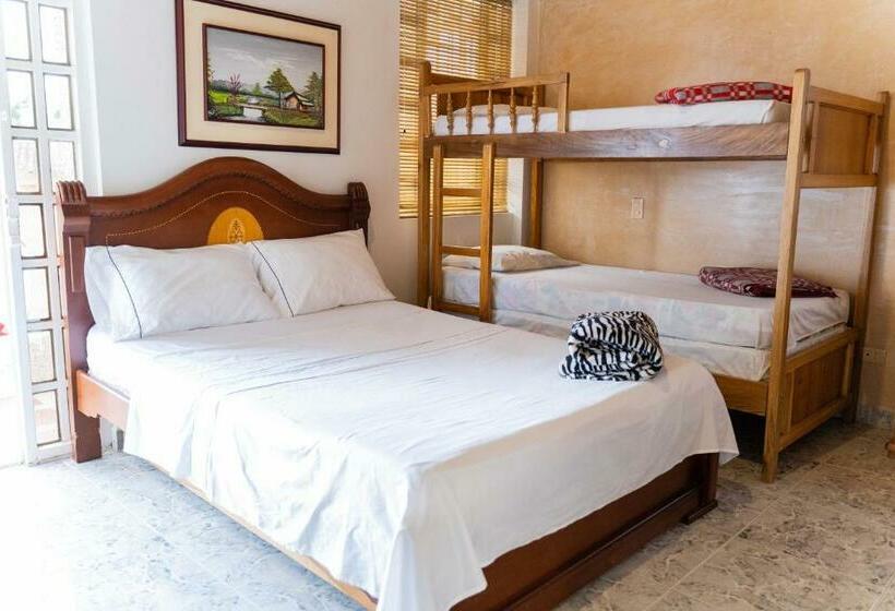 Habitación Familiar, Casa Campestre La Colombiana