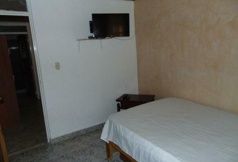 Habitación Triple Estándar, Casa Campestre La Colombiana