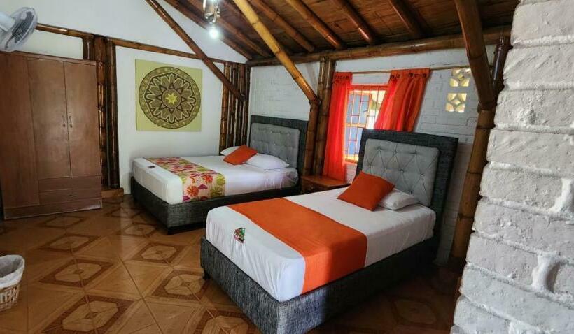 اتاق استاندارد چهار تخته, De La Vega