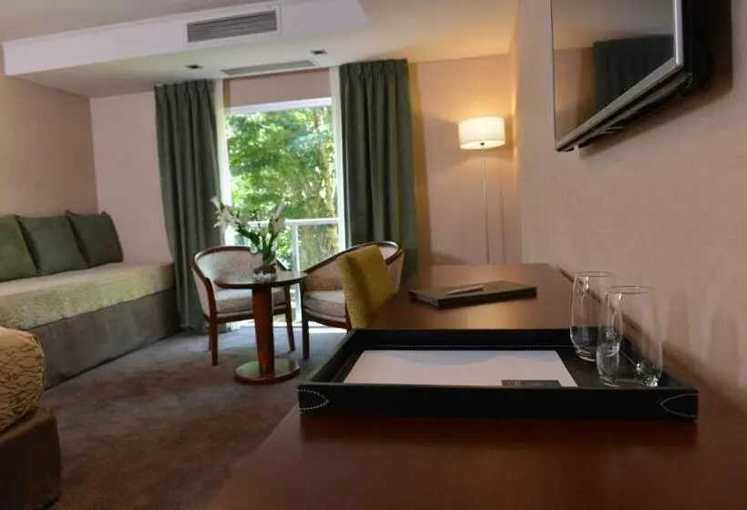 اتاق استاندارد سه نفره, Falls Iguazú Hotel & Spa