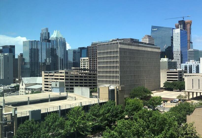 جناح لذوى الاحتياجات الخاصة, Hyatt House Austin/downtown