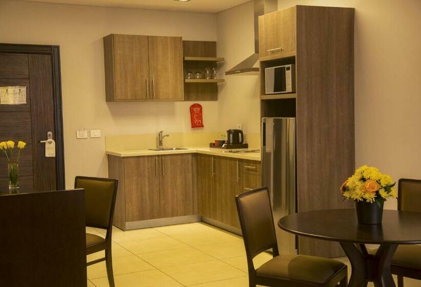 Estudi Deluxe, Kin Plaza Arjaan By Rotana