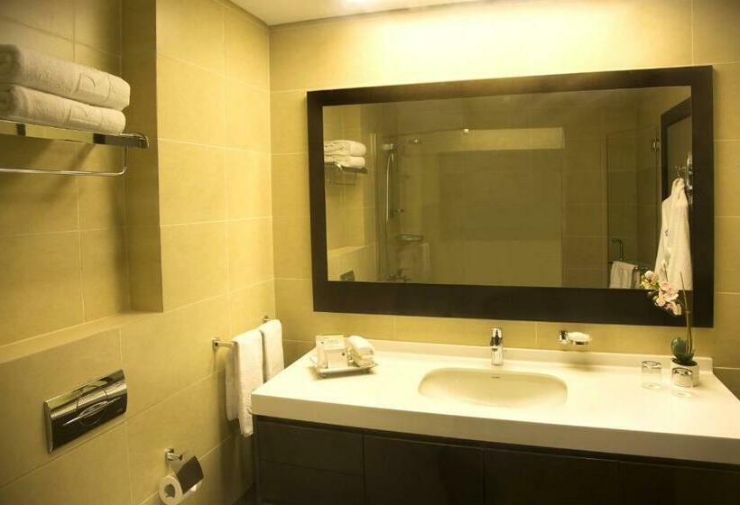 Habitació Deluxe Llit King, Kin Plaza Arjaan By Rotana