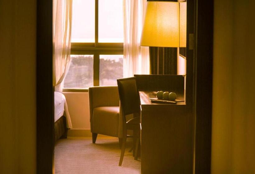 Suite 2 Dormitoris, Kin Plaza Arjaan By Rotana