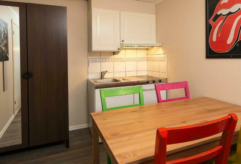 غرفة عائلية, Pensjonat Jarlen