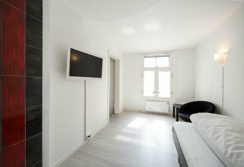 דירת שלושה חדרים, Pensjonat Jarlen