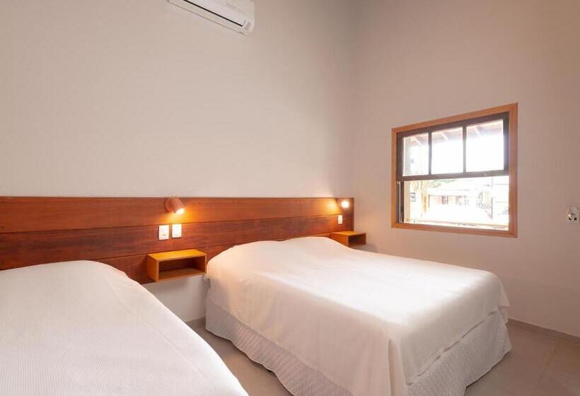 غرفة ديلوكس ثلاثية, Pousada Perequê