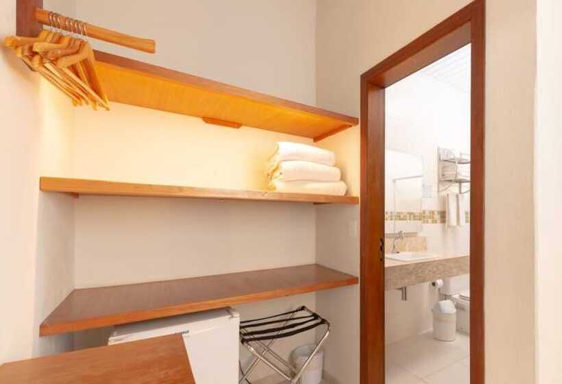 غرفة ديلوكس رباعية, Pousada Perequê