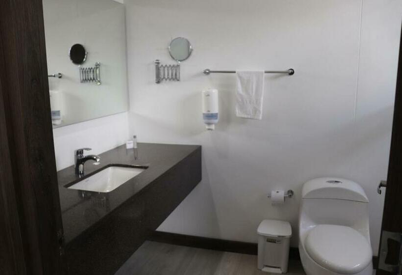 Номер Стандарт Трехместный, Santiago De Arma