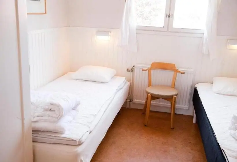 Standard-huone Jaettu Kylpyhuone, Stiftsgården Hostel Skellefteå
