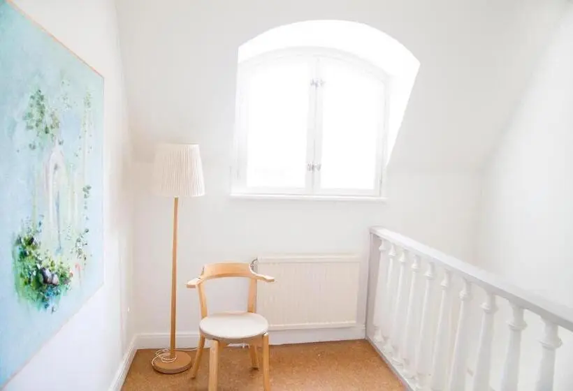 バス共有のスタンダードルーム, Stiftsgården Hostel Skellefteå