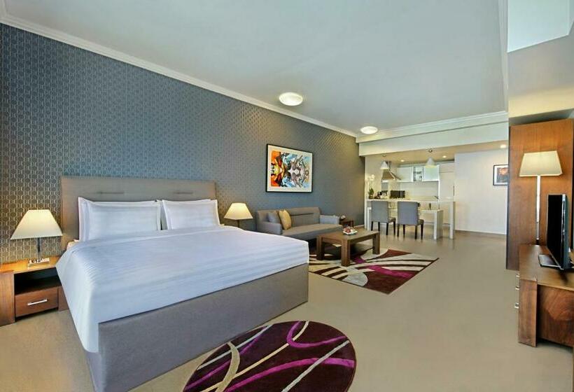 استوديو إدارى, The Curve