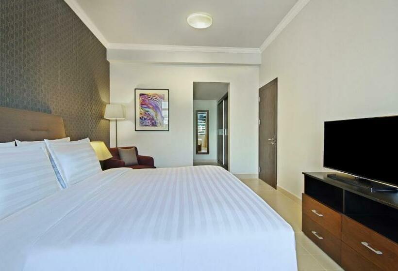 استوديو إدارى, The Curve