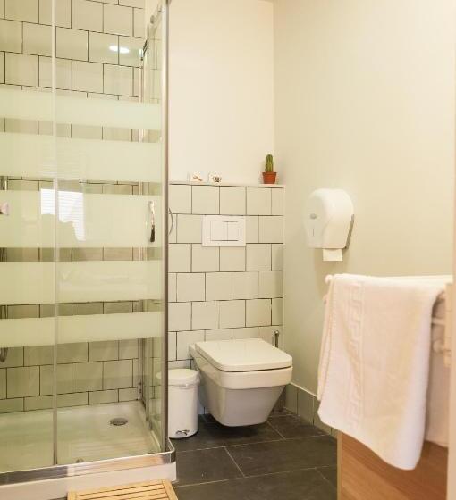 اتاق استاندارد, The Nomad Hostel&pension