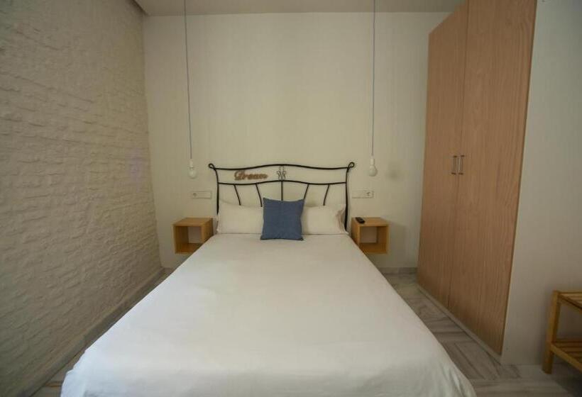 اتاق استاندارد, The Nomad Hostel&pension