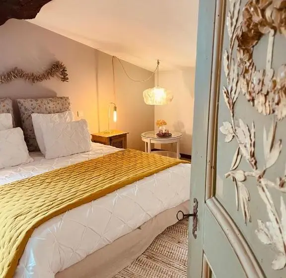 キングサイズベッドのデラックスルーム, B&b Temps Suspendu Provence